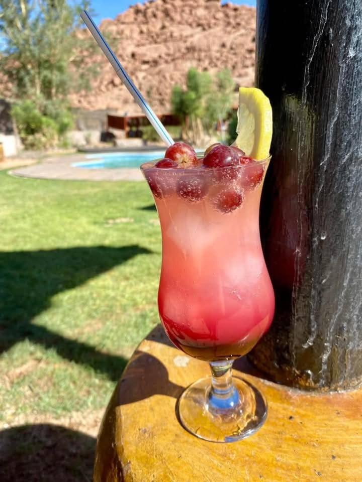 Brandberg White Lady Lodge Uis Luaran gambar