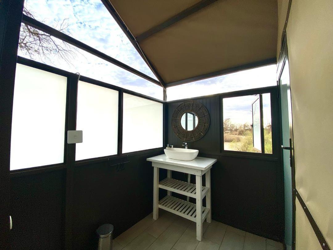 Brandberg White Lady Lodge Uis Luaran gambar