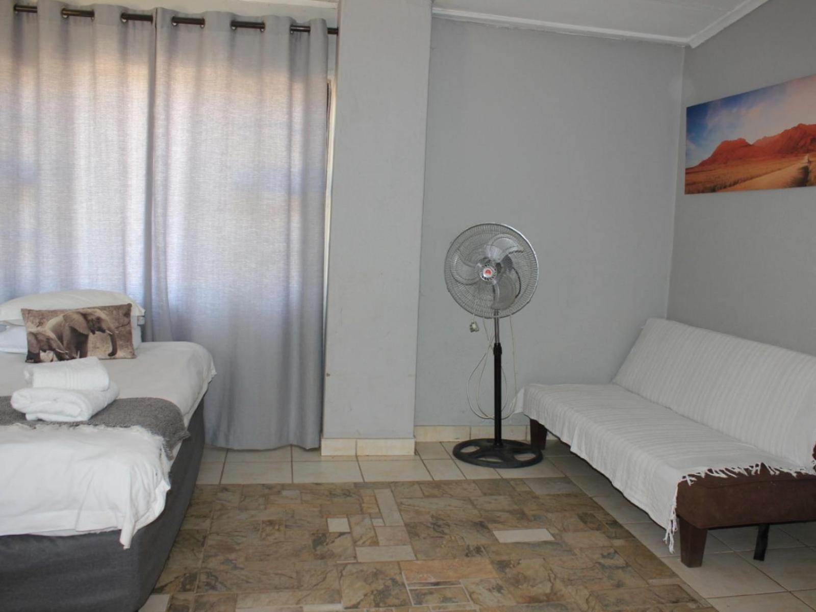 Brandberg White Lady Lodge Uis Luaran gambar