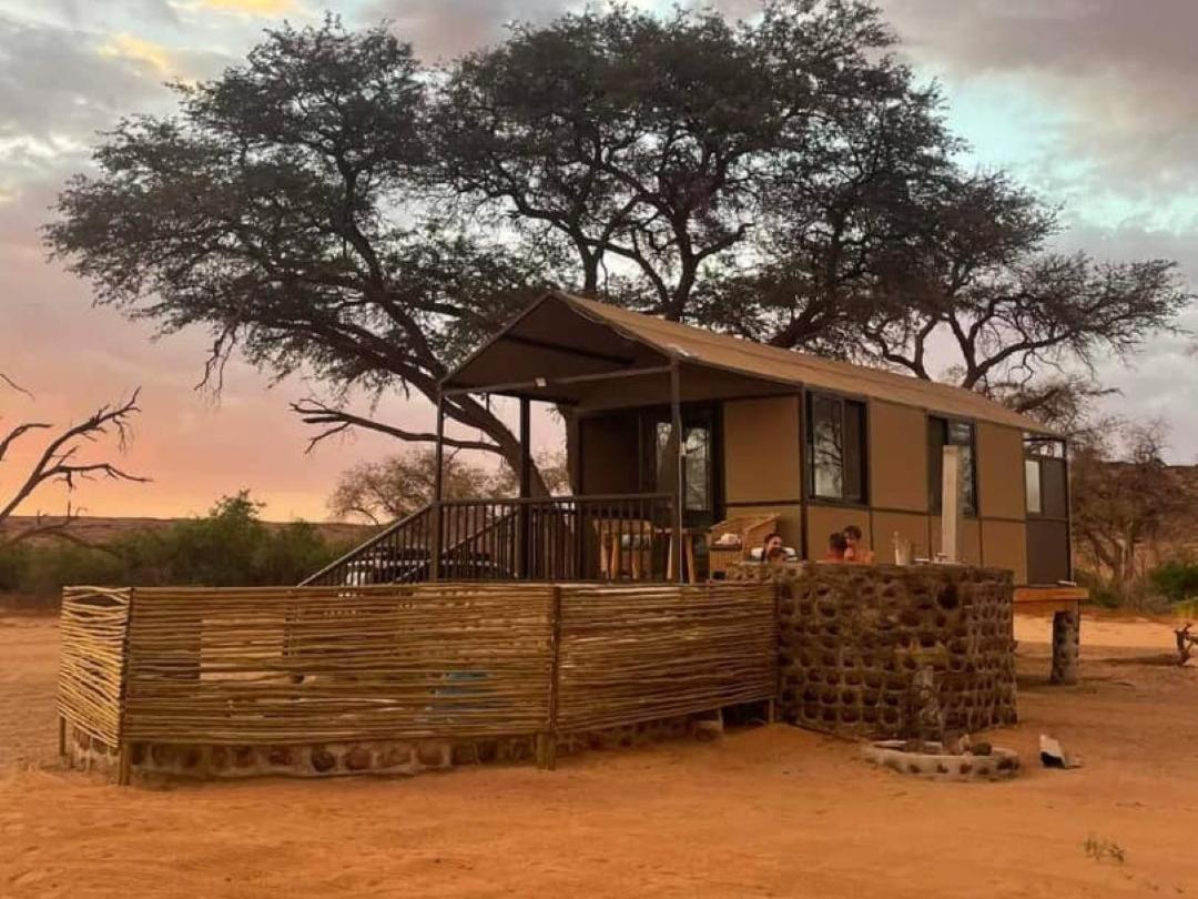 Brandberg White Lady Lodge Uis Luaran gambar