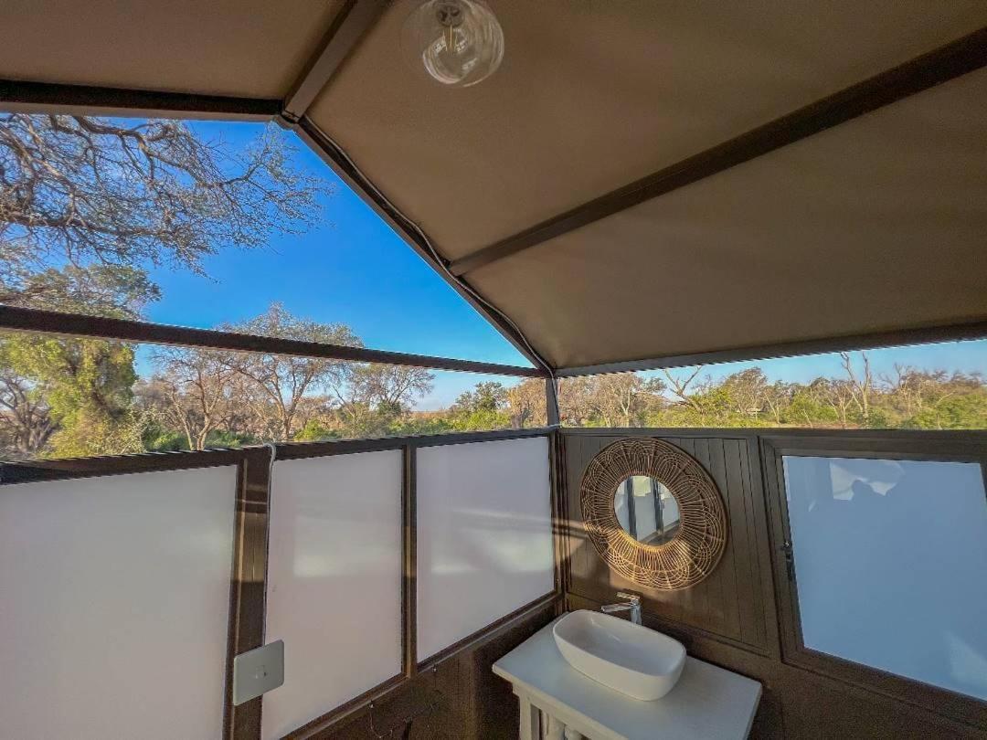Brandberg White Lady Lodge Uis Luaran gambar