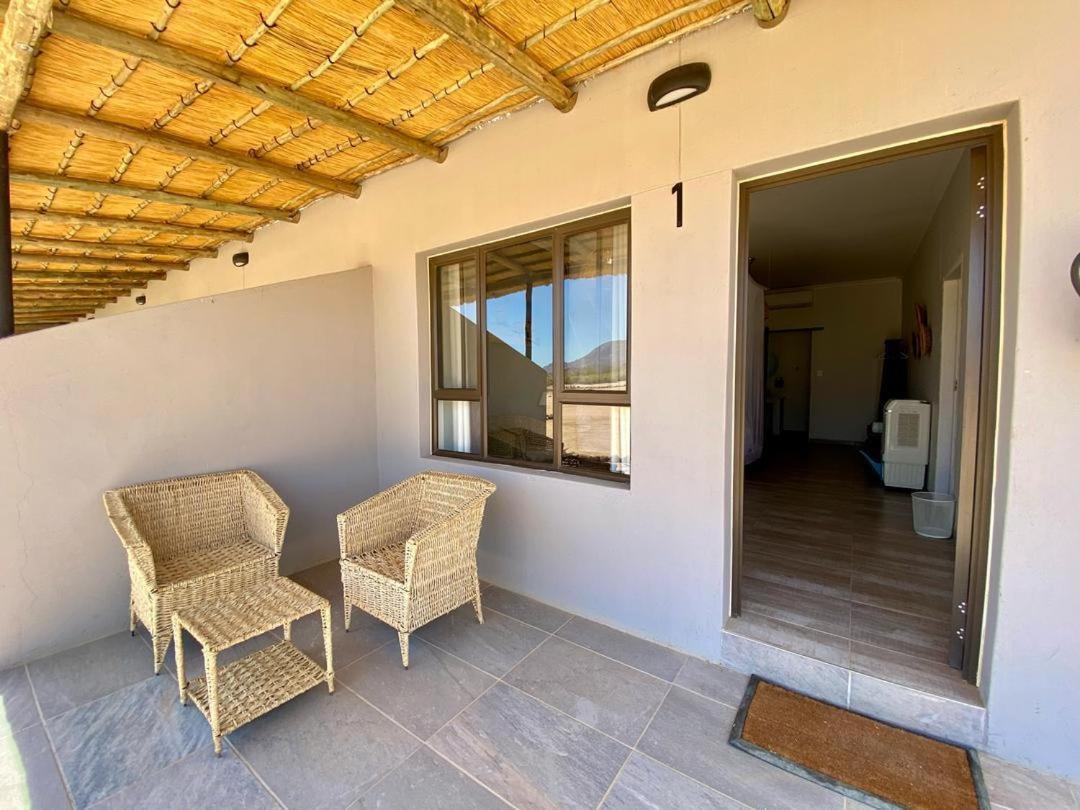 Brandberg White Lady Lodge Uis Luaran gambar