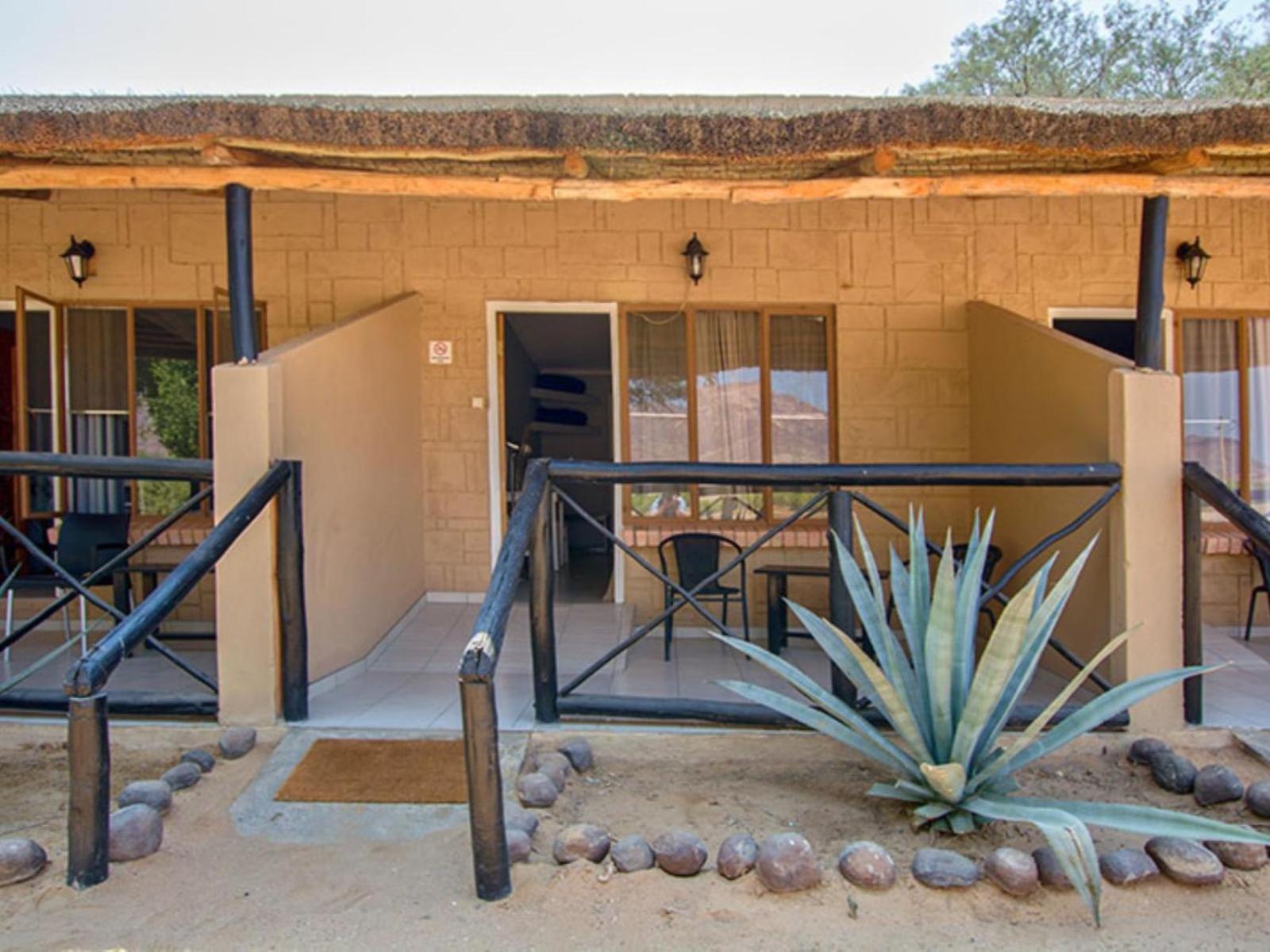 Brandberg White Lady Lodge Uis Luaran gambar