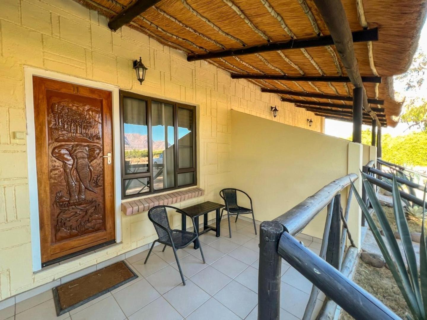Brandberg White Lady Lodge Uis Luaran gambar