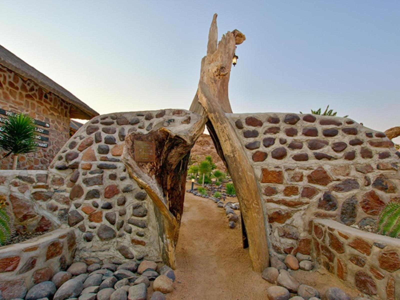 Brandberg White Lady Lodge Uis Luaran gambar
