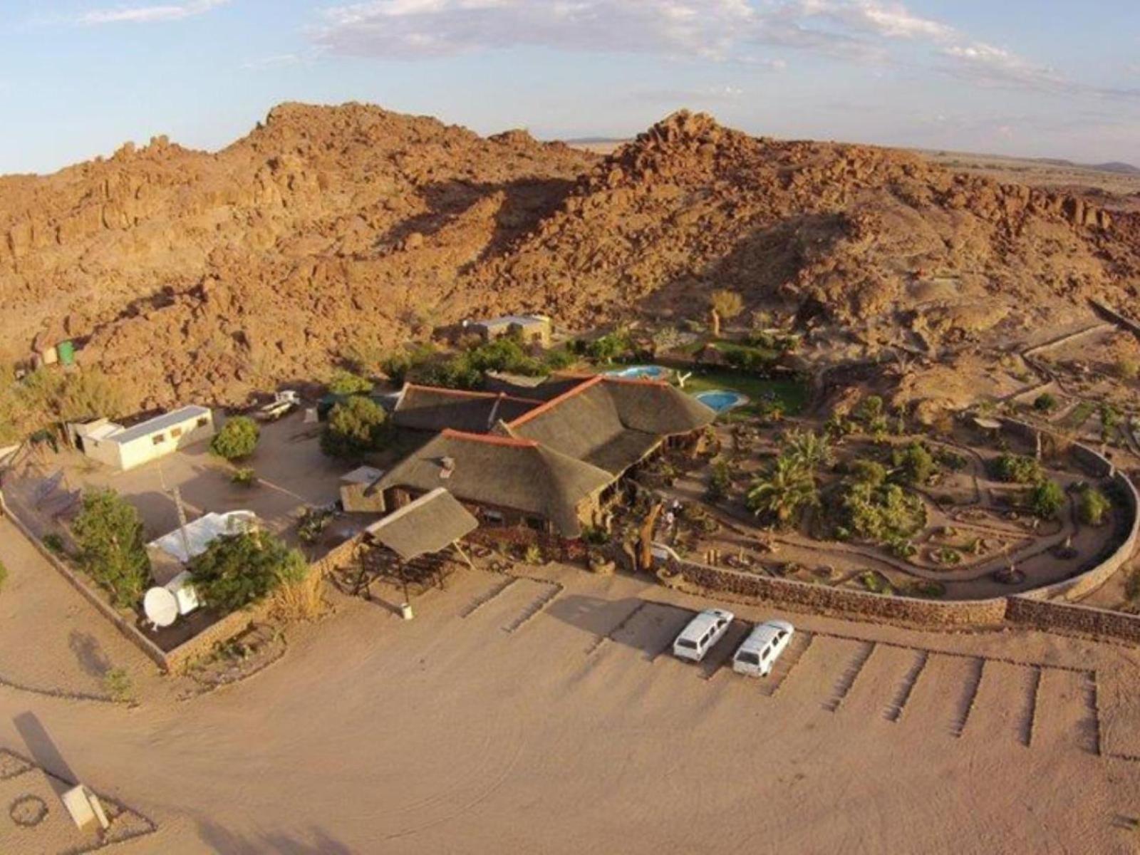 Brandberg White Lady Lodge Uis Luaran gambar